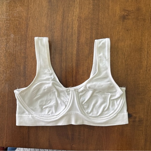 Rhonda Shear White Underwire Pullover Bra Smoothing Seamless Size Small - Picture 2 of 6